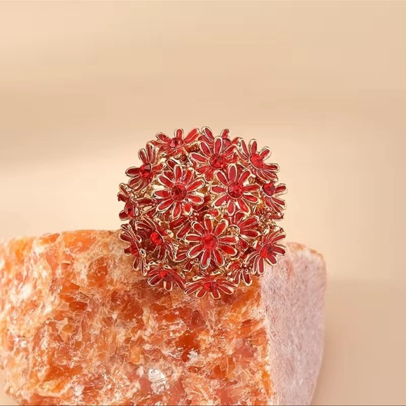 Vintage Ruby Daisy Flower Gold 14k plated  Ring - Picture 11 of 11